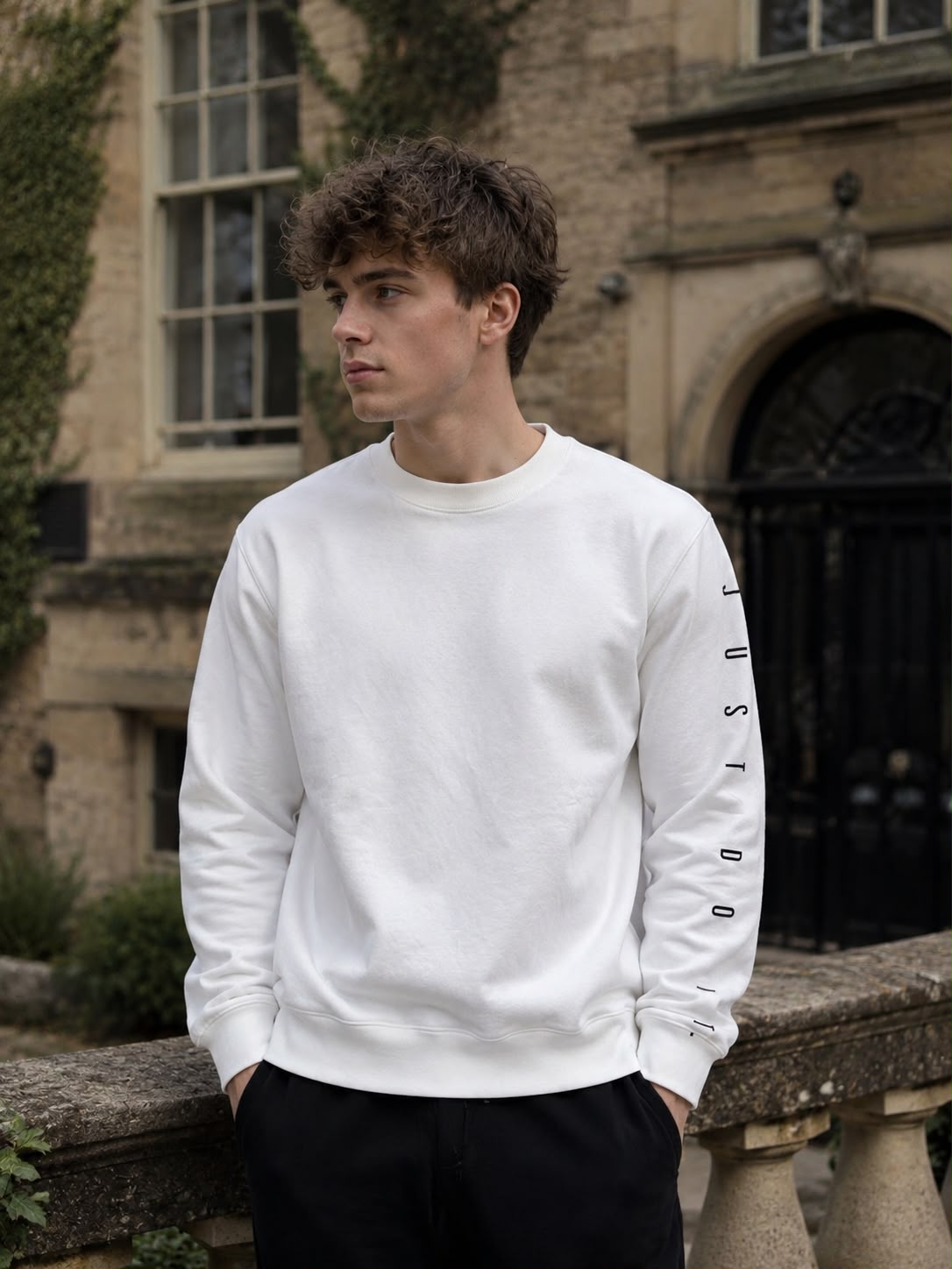 Nike White Crewneck Sweatshirt - Size L